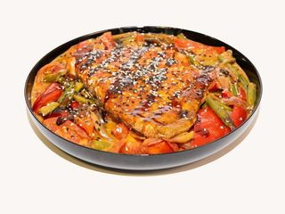 Сьомга з овочами на грилі (100g)