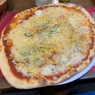 Pizza Cuatro Quesos (28 Cm.)