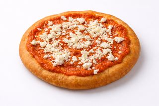 Голяма мекица с лютеница и сирене