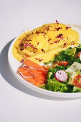 Eggs Benedict with salmon