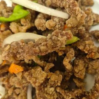 Ternera Crujiente Con Salsa Picante