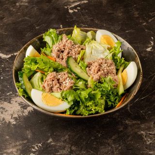 Овочевий салат з тунцем (220г)
