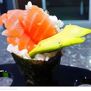 Temaki De Sake