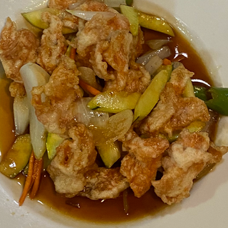 Ternera crujiente agripicante 