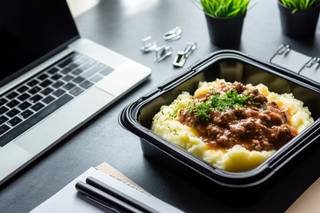 Gulaš sa pire krompirom