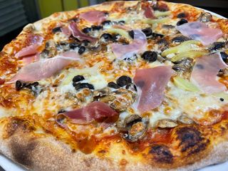 Pizza Capricioasa Ø 30cm