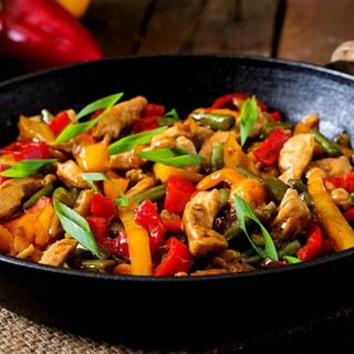 Tigaie picanta de pui 300 g