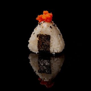 Onigiri spicy salmone