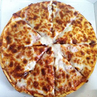 Pizza Queijo e Fiambre Média