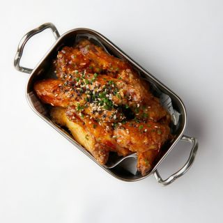 Alitas de pollo con salsa de barbacoa oriental