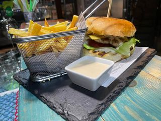 Бургер със свинско (400г)