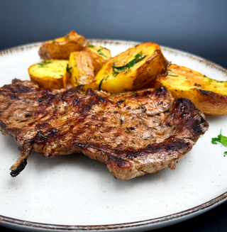 Meniu ceafă de porc la grill