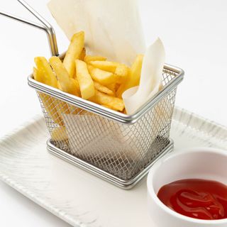 Картофель фри с томатным соусом