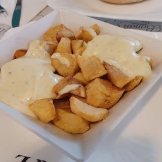 Ración De Patatas Alioli