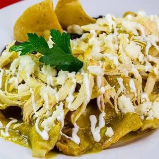 Chilaquiles de Pollo (picante)