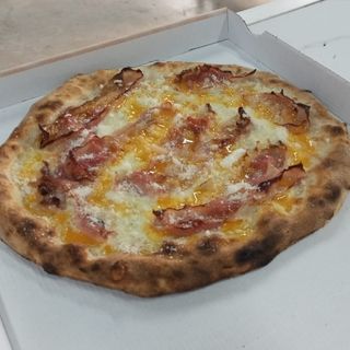 Pizza Carbonara Mediana (30 cm.)
