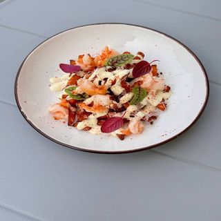 Батат фрі з креветками 