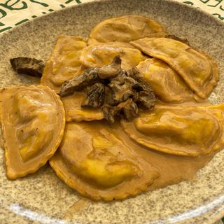 Panzerotti De Boletus A La Crema De Funghi Porcini