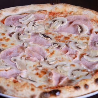 Pizza Prosciutto e funghi