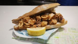 Bocadillo De Calamares