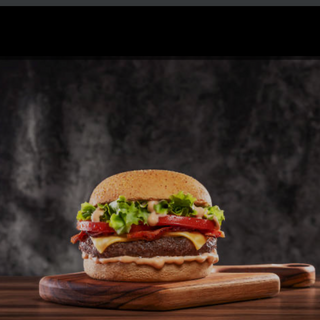  hamburguesa de ternera con patatas fritas