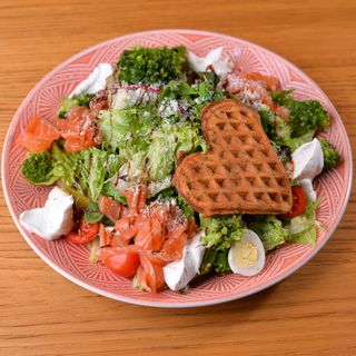 Салат овочевий з Норвезьким Лососем 300г