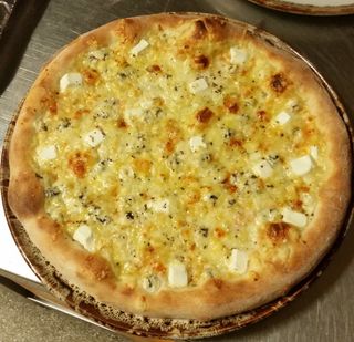 20 FETA (serowa) - Duża 32