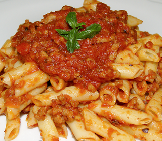 Maccaroni boloñesa