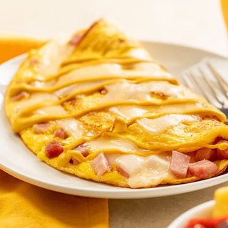 Omelette Au Fromage Et Jambon