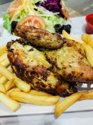 1/2 Pollo A L'Ast Con Patatas