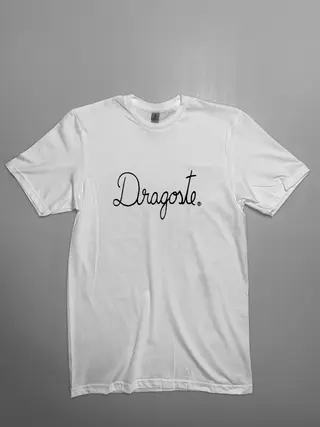 Tricou alb de bărbați scris cu Dragoste neagră