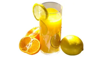 Prirodni sok limunada