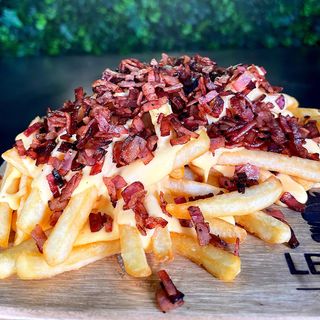 Batata com Cheddar e Bacon
