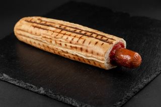 Хот дог французький з баварською ковбаскою