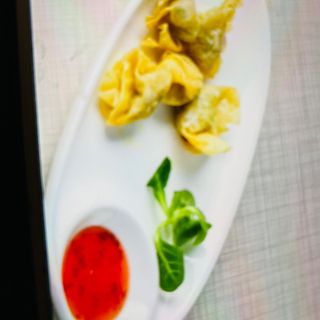 834 Tempura ravioli carne di maiale, cipolla e sedano