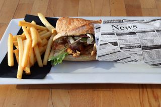 Bocadillo De Bistec A La Plancha