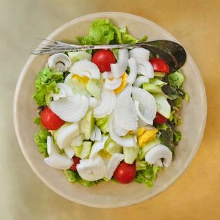 INSALATONA CON UOVA SODE