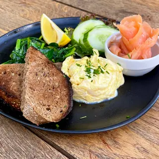 Smoked Salmón Breakfast
