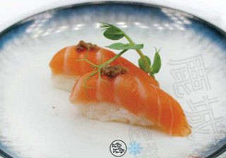 72. Nighiri salmone tartufo