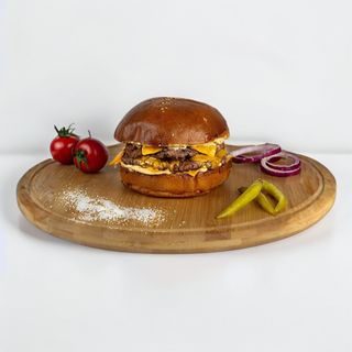 ორმაგი ჩიზბურგერი + ფრი  + სოუსი+ სასმელი