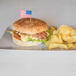 Burger Americano c/ Acompanhamento