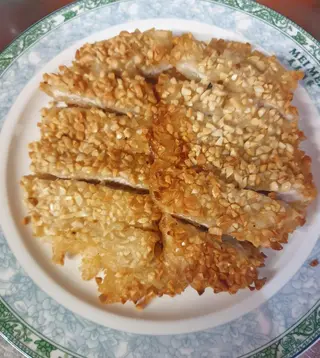 Galinha frito com amêndoas