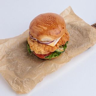 Krispy chicken Бургер + фри 