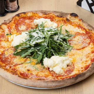 Pizza Salame Picante e Mascarpome speciala