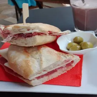 Sándwich de york y queso