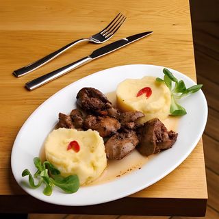 Ficăţei de pui la tigaie-garni