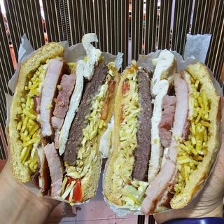 Hamburguesa "La MARACUCHA"