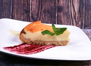 Печен чийзкейк с бял шоколад (200г)