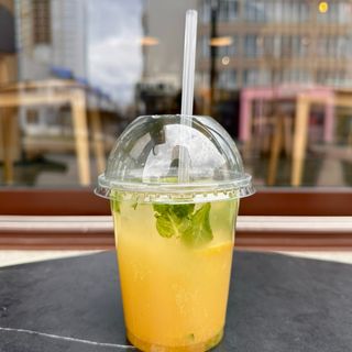 Лимонад Імбир Лайм Мед