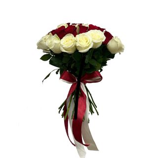 BUCHET 51 TRANDAFIRI ROSII SI ALBI